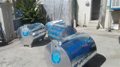 اهدای ۶ هزار بطری آب معدنی و ۵ تانکر ذخیره آب به زائران کربلا