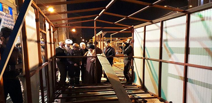 بازدید آیت‌الله شفیعی از کارگاه ساخت کانکس برای زلزله‌زدگان کرمانشاه