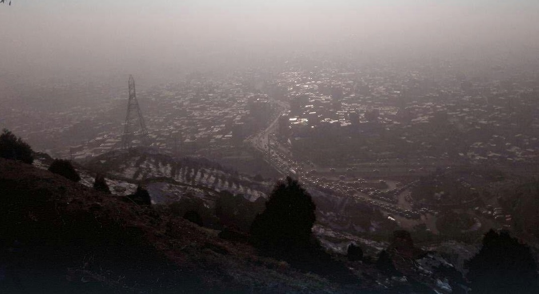 چتر هوای آلوده همچنان بر سر تبریز