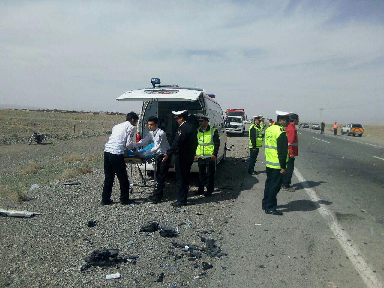 امدادرسانی به 18 مصدوم تصادف زنجیره ای در محور کاشمر