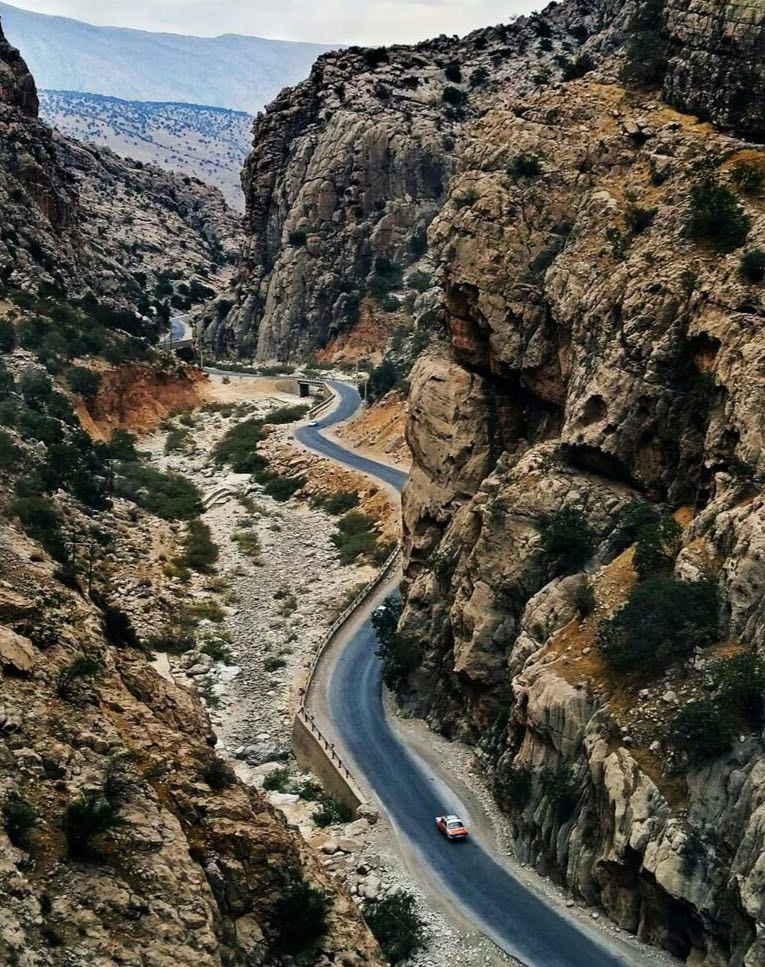 جاده تنگ پیرزال در روز طبیعت یک طرفه می‌شود.