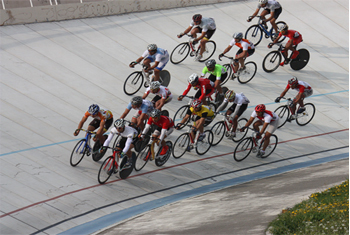 مشهد میزبان مسابقات دوچرخه‌سواری سرعت