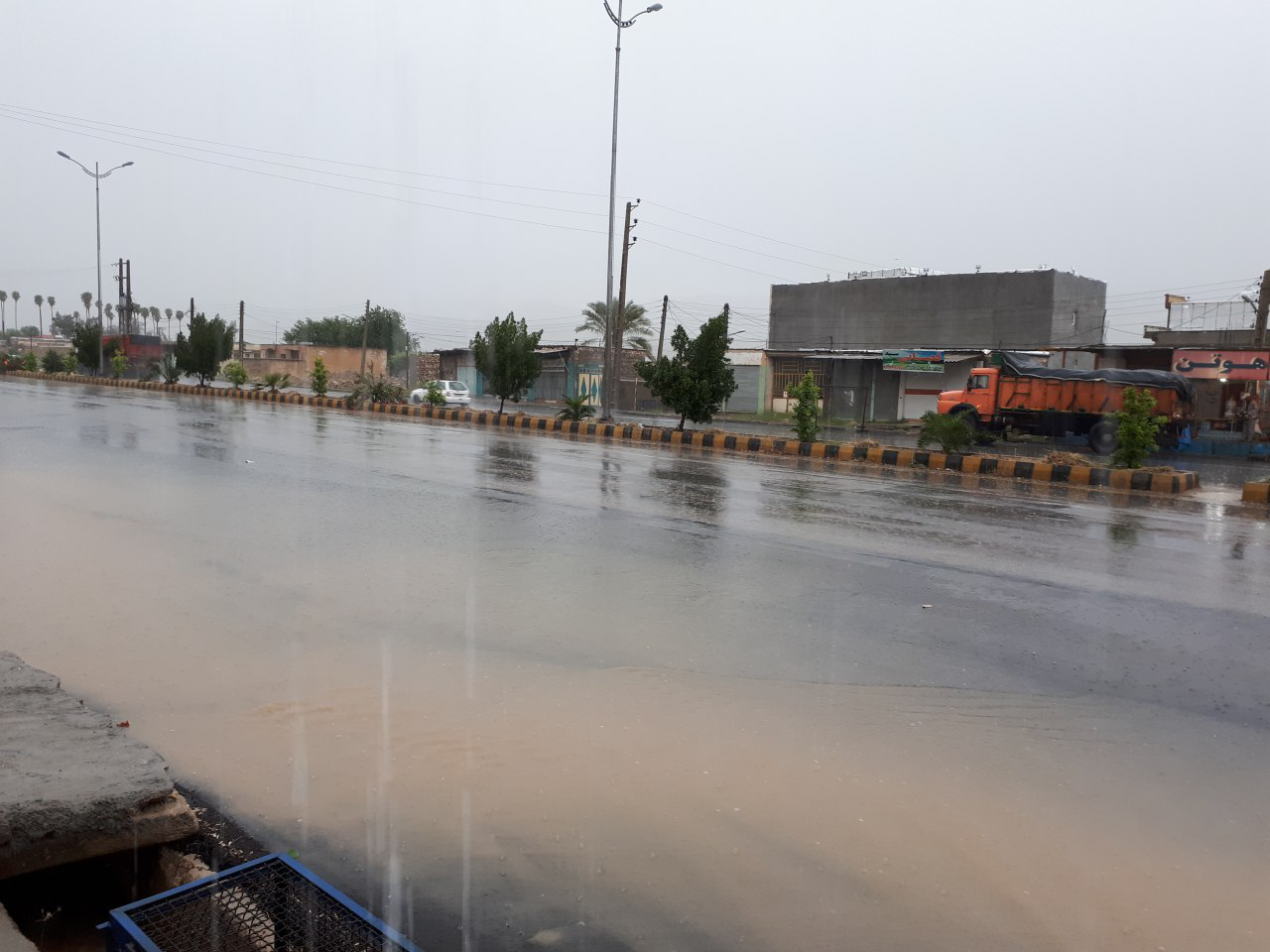 جاری شدن سیل و آب گرفتگی معابر در بخش بوستان شهرستان باشت+عکس