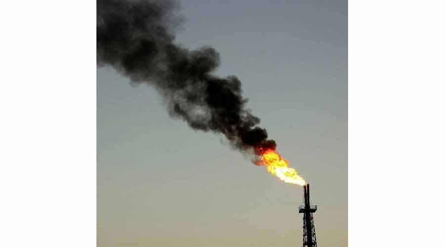خاموشی فلرهای نفتی واحد نفتی اهواز ۲ و ۳ تا اردیبهشت