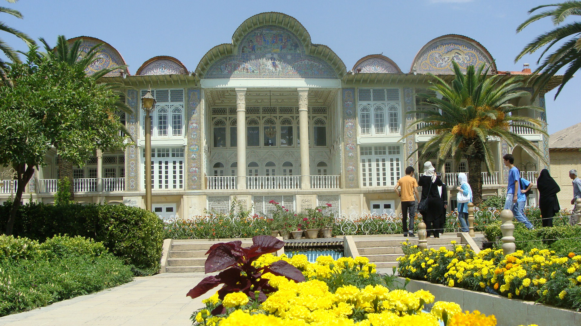 بازدید هزار میهمان نوروزی از باغ ارم شیراز