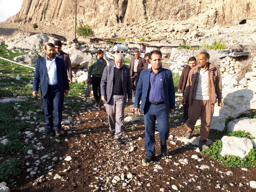 بازدید معاون بازسازی بنیادمسکن کشور از روستای عنا در باشت