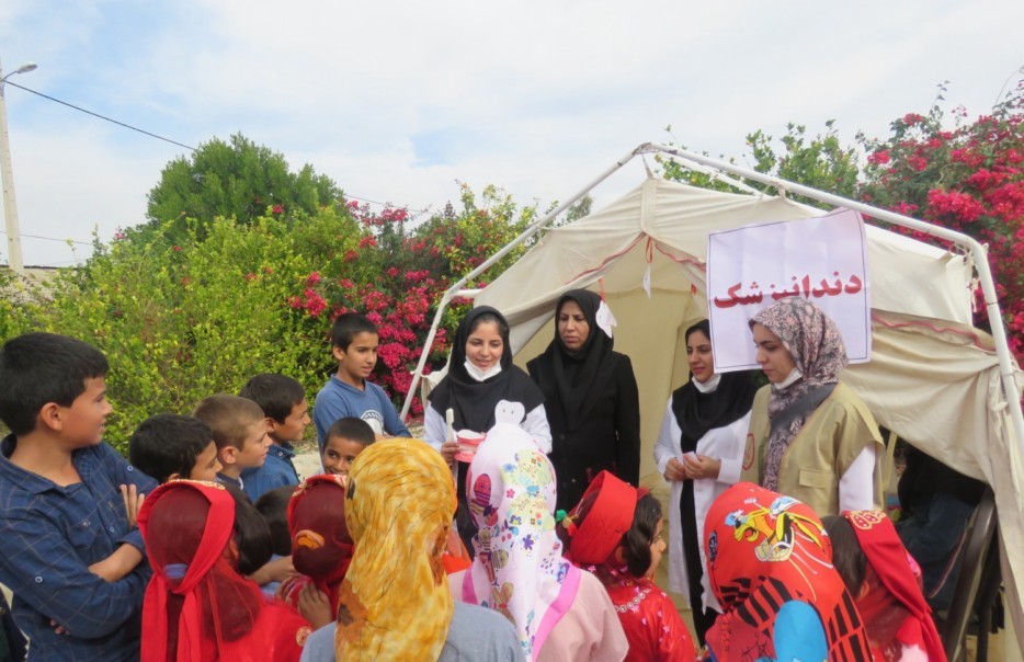 ارائه خدمات رایگان درمانی به اهالی روستای زنگویه خنج