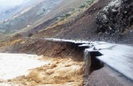 قطع ارتباط بیش از ۱۰۰ روستای استان