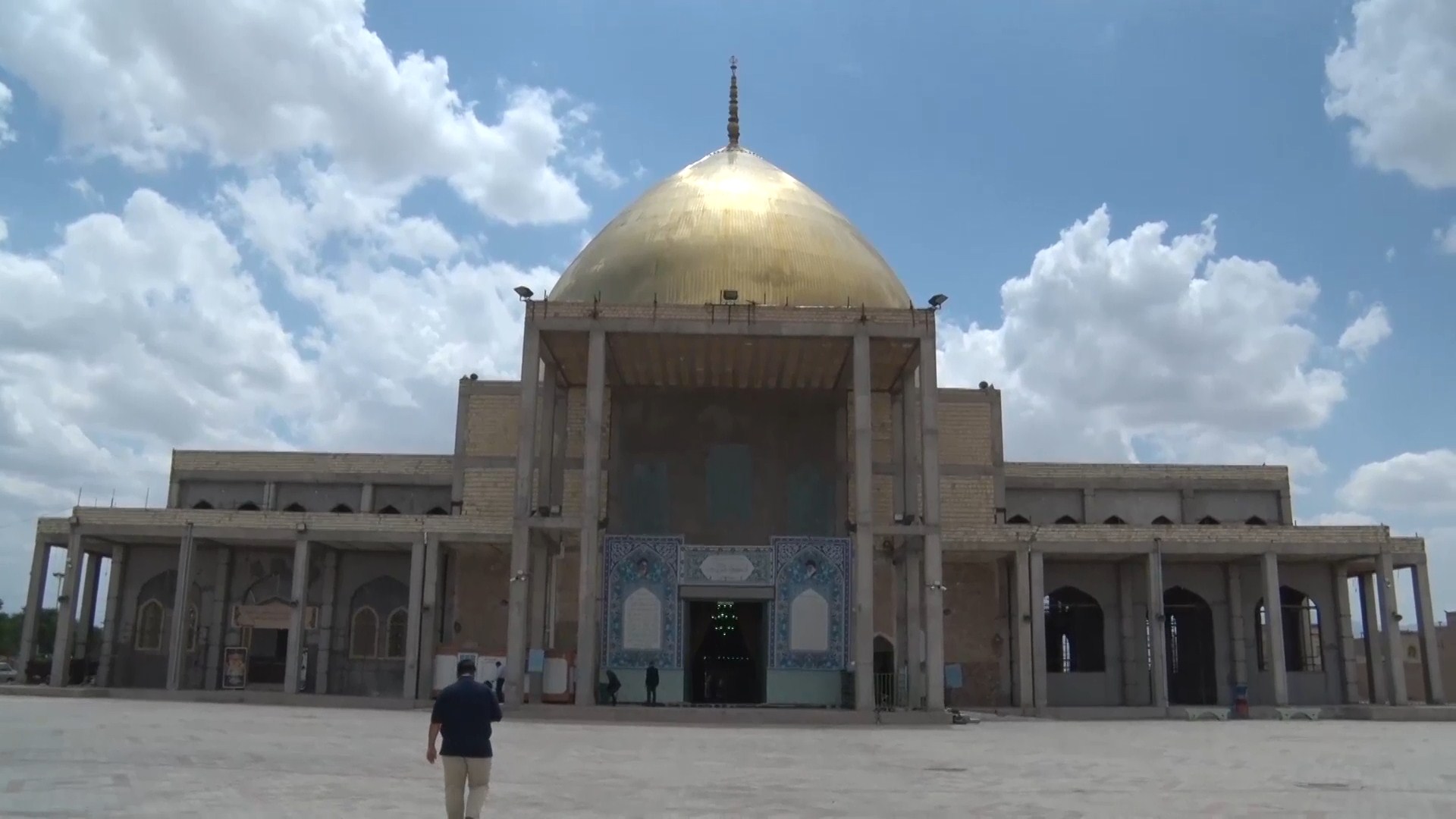 ساخت شبستان امام هادی(ع) آستان مقدس امامزاده قاسم(ع)