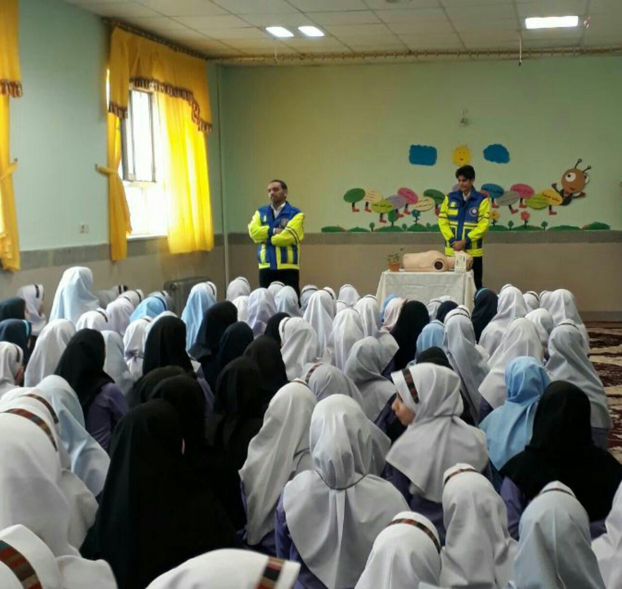 اجرای طرح آموزش کمک های اولیه و احیای قلبی ریوی در مدارس نیشابور