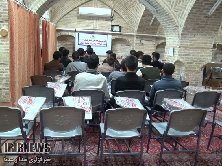 وقف 45 صندلی به مسجد چهل ستون زنجان