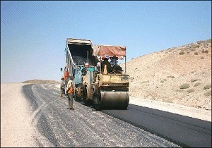 ادامه طرح آسفالت راههای روستایی بهمئی