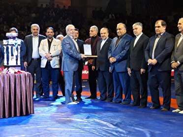افتتاحیه رقابت‌های کشتی جام تختی در کرمانشاه برگزار شد