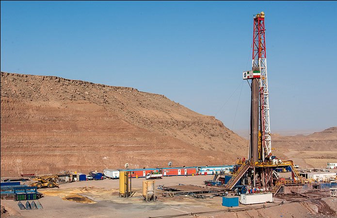 پیشرفت ۷۶ درصدی فاز دوم میدان نفتی سروک آذر مهران