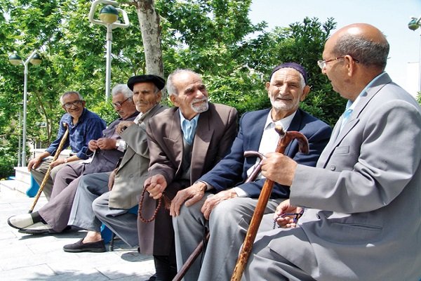 ۴۰ درصد جمعیت ایران در ۳۰ سال آینده سالمند هستند