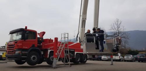 تجهیز آتش‌نشانی مشهد به 2 دستگاه خودرو پلتفرم مجهز به نردبان 72 متری