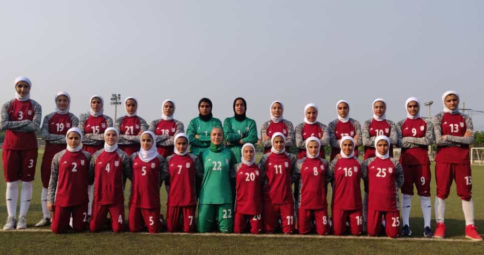 بازگشت دختران نوجوان فوتبالیست
