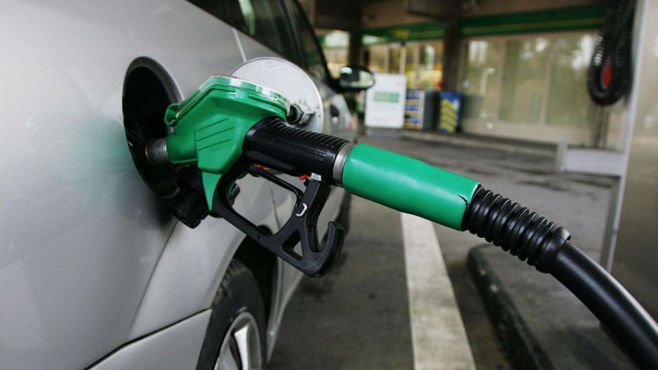کنترل رشد مصرف داخلی شرط رسیدن به صادرات بنزین
