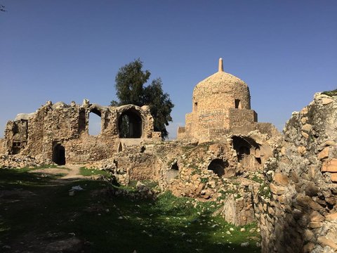 تخریب بخشی از حجره های بلاد شاپور