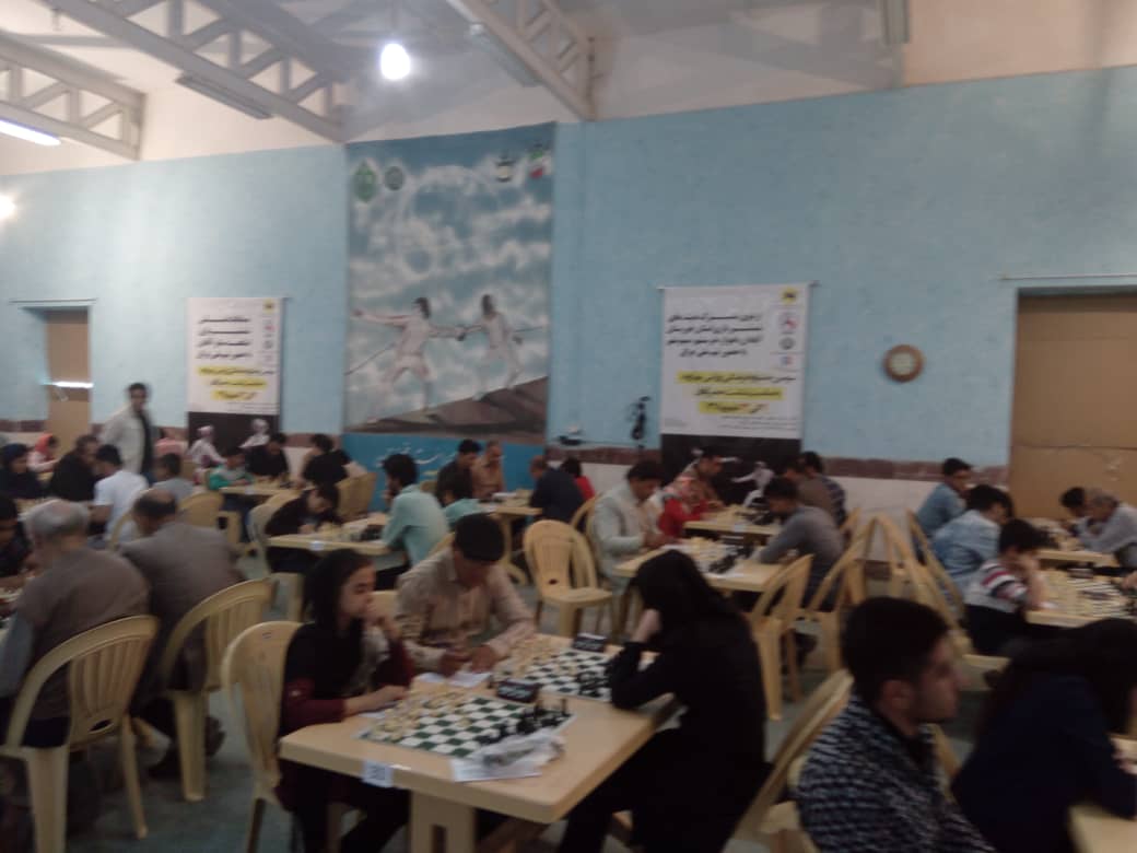 شطرنج‌ بازان ۹ استان کشور در آبادان