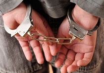 دستگیری عامل فروش مواد محترقه غیرمجاز در اراک