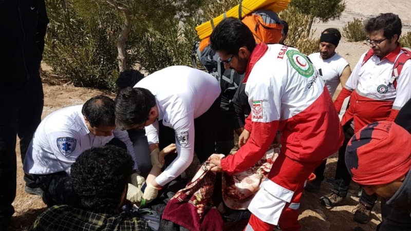 نجات دختر سقوط کرده از کوههای کرمان