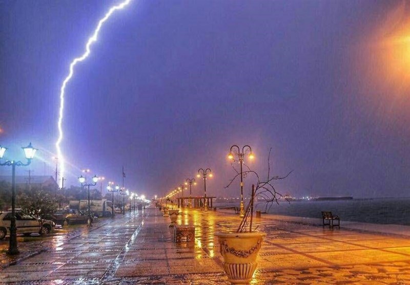 آسمان بوشهر همچنان می بارد