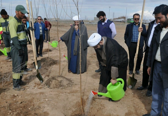 مراسم درختکاری در آرامستان بهشت رضوان مشهد