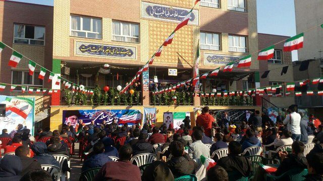 جشنواره دانش آموزی یک روز شاد با تئاتر در مدارس فارس