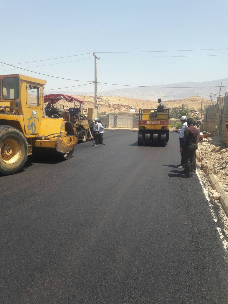 آغاز طرح آسفالت معابر روستای بابا احمد