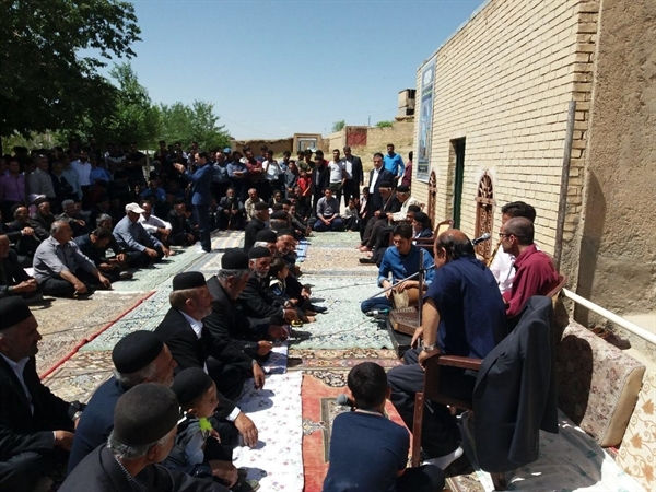 آیین شاهنامه خوانی در روستای مشهد کاوه