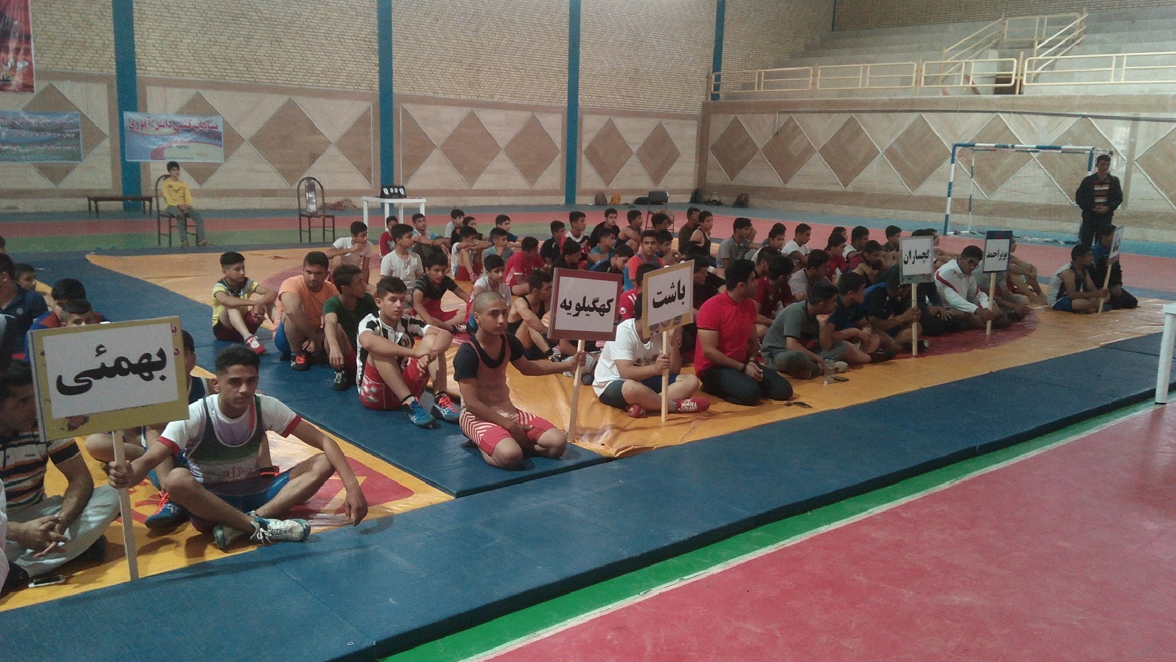 برگزاری مسابقات کشتی دانش آموزی استان در سی سخت