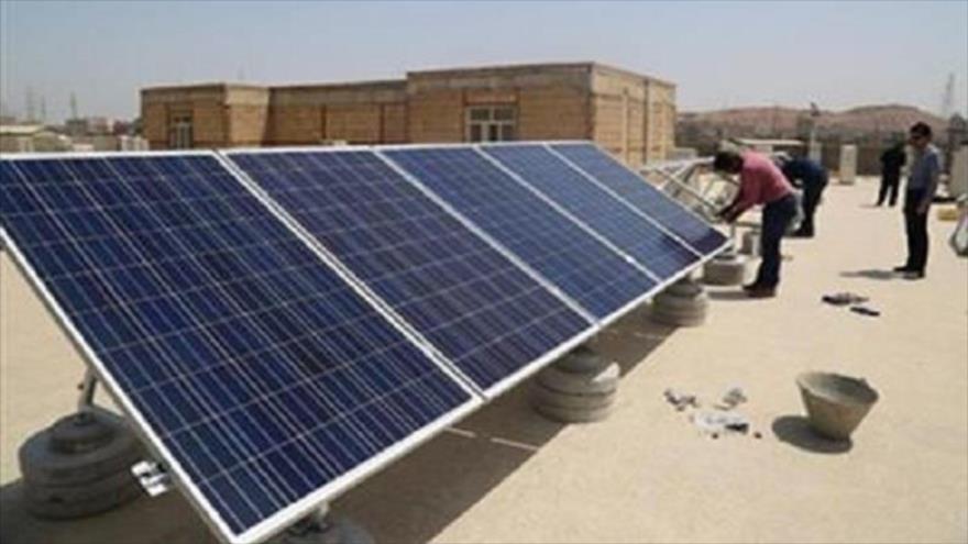 واگذاری 42 نیروگاه خورشیدی به مددجویان کمیته امداد در بردسکن