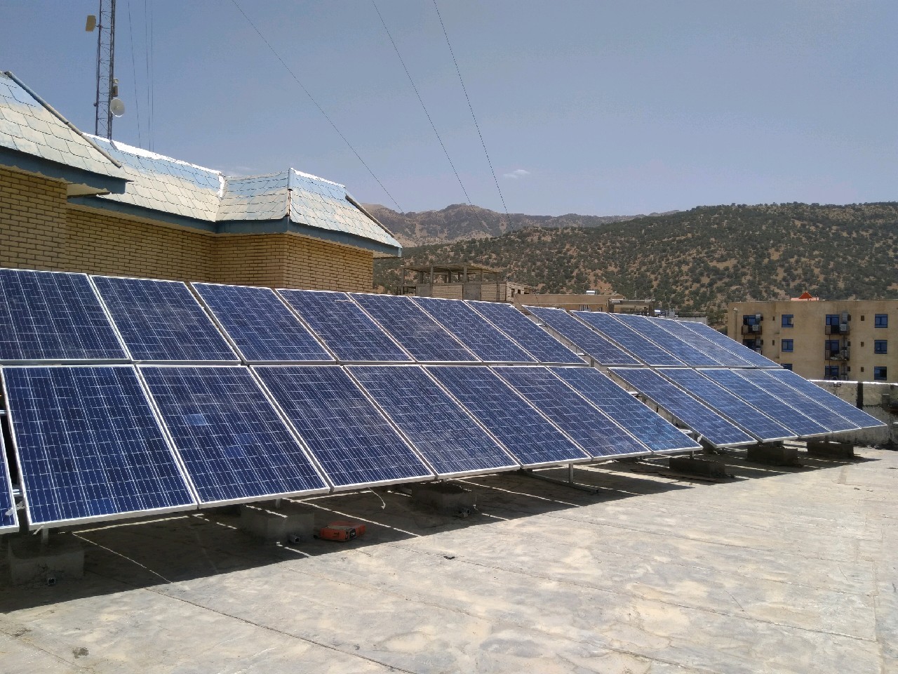 راه اندازی پنل خورشیدی در آبفای روستایی استان