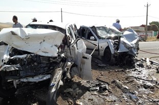 11 مجروح در تصادف جاده بندر امام - آبادان