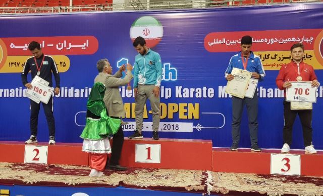 کسب نشان برنز کاراته کای فارسی در رقابت‌های بین المللی جام وحدت و دوستی ارومیه