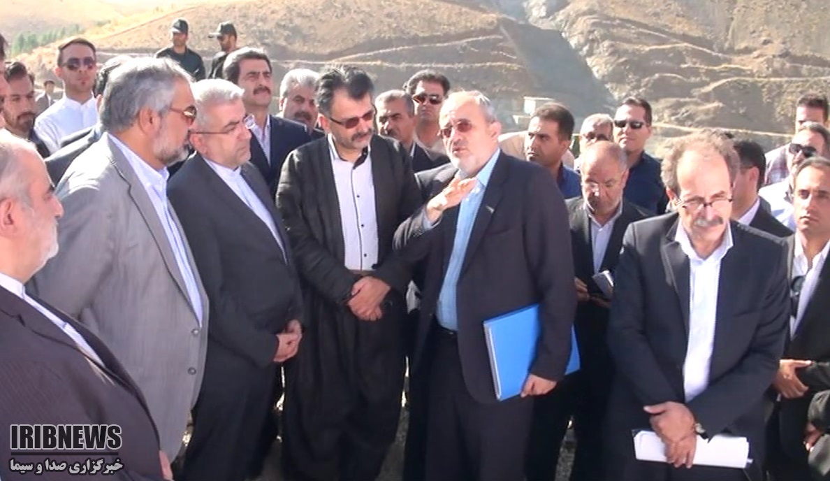 بازدید وزیر نیرو از طرح‌های آب و خاک کُردستان