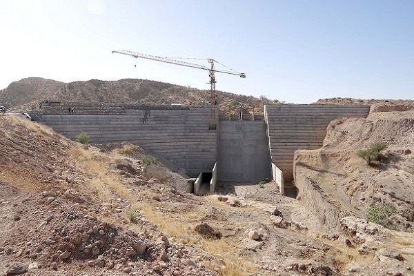 حل مشکل آب آشامیدنی مردم بخش تنگ ارم با پایان ساخت سد