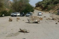 کنترل ریزش کوه در بلوار جمهوری شیراز