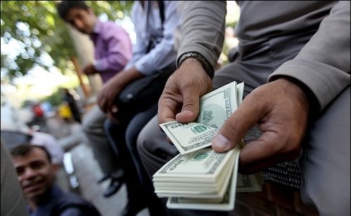 دستگیری ۴ نفر از اخلاگران بازار ارز در کرمانشاه