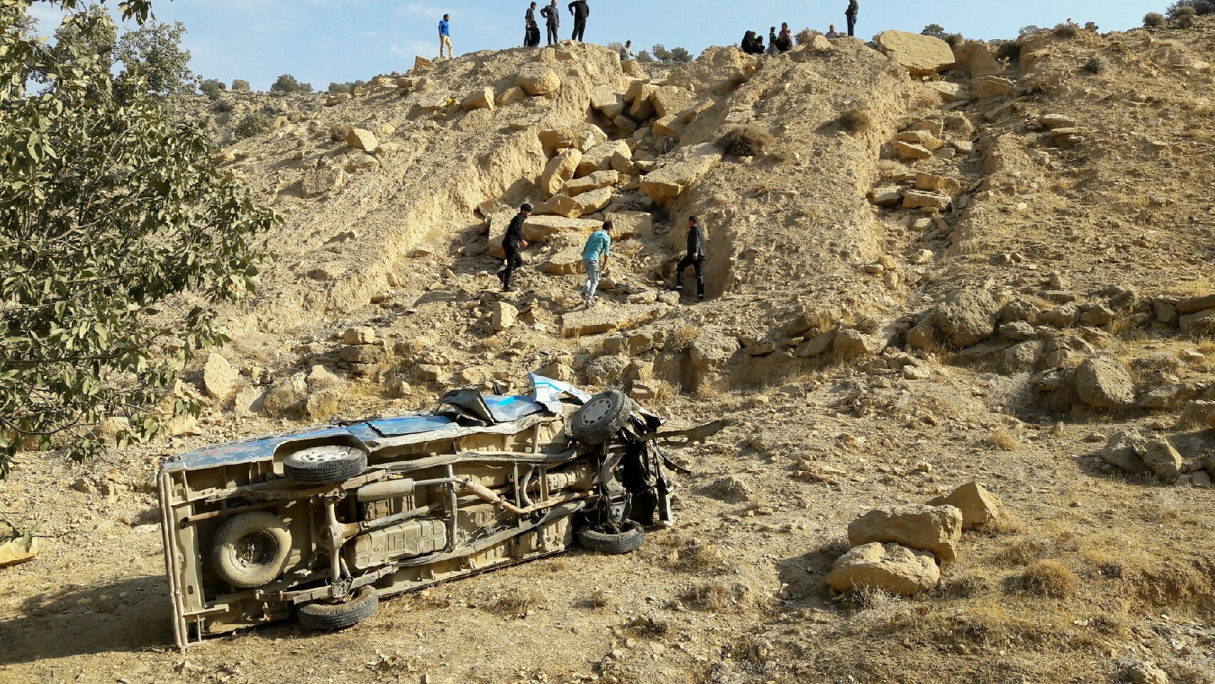 واژگونی ۲ خودرو و کشته شدن ۲ نفر در جاده پاتاوه