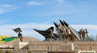 افتتاح باغ موزه دفاع مقدس قم در دهه فجر
