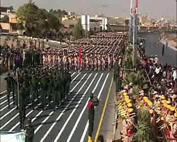 آغاز رژه نیروهای مسلح در یزد