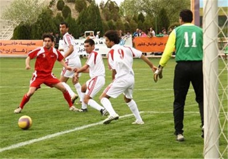 ورزشکاران فارسی در اردوی تیم ملی فوتبال هفت نفره