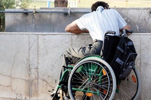 تامین ارزان پوشک و سمعک برای معلولین