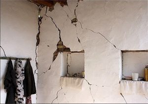 تخریب کامل۱۶۳ خانه  مددجو در زلزله های اردیبهشت ماه