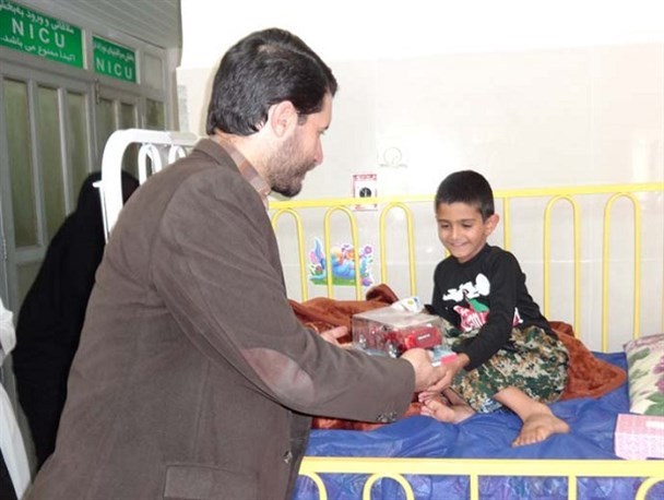 عیادت از کودکان بستری در بیمارستان دهدشت