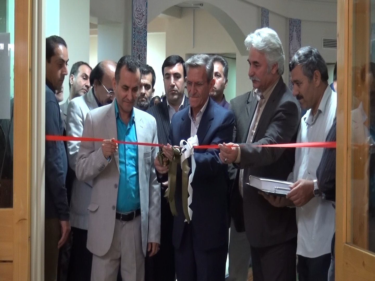 گشایش نمایشگاه خوشنویسان کردستان و همدان