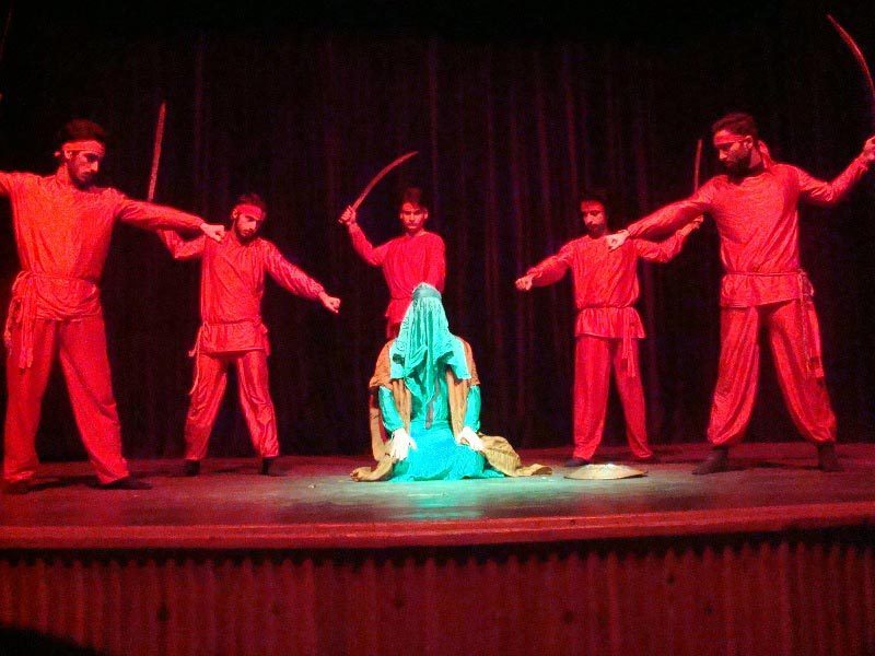 اجرای خیابانی نمایش‌های عاشورایی ایام اربعین در فارس