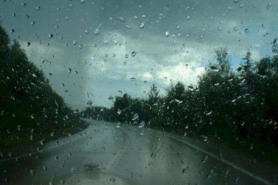 طراوت باران پاییزی در بیشتر مناطق استان اصفهان